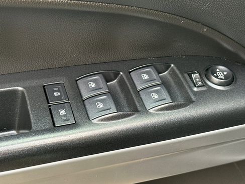 Certified 2020 Chevrolet Colorado ZR2 w/ ZR2 Midnight Special Edition AWD/4WD image 12