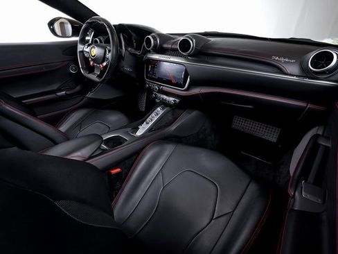 Used 2020 Ferrari Portofino image 49