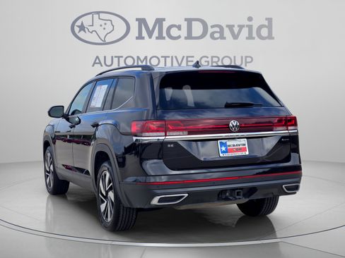 Used 2024 Volkswagen Atlas SE AWD/4WD image 4