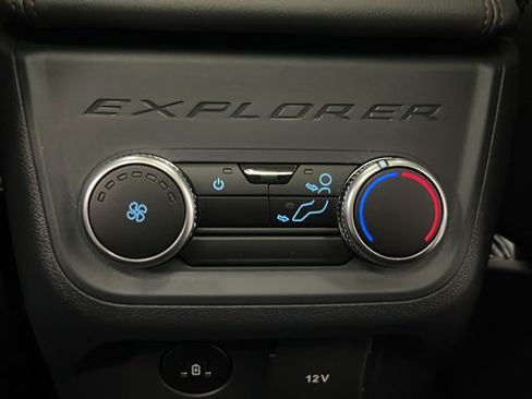 Used 2026 Ford Explorer Active w/ Active Comfort Package AWD/4WD image 36