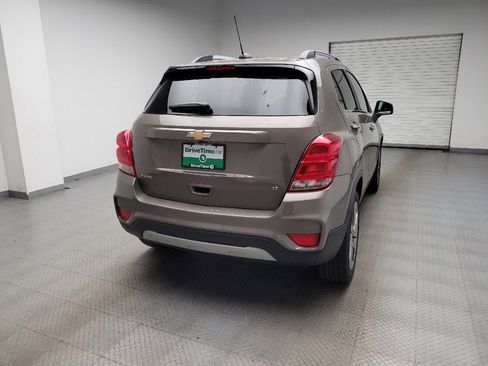 Used 2020 Chevrolet Trax LT w/ LT Convenience Package FWD image 7