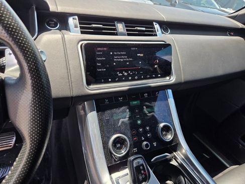 Used 2019 Land Rover Range Rover Sport SVR AWD/4WD image 24
