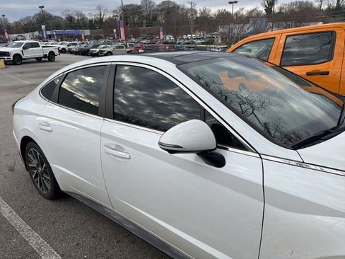 Used 2020 Hyundai Sonata Limited w/ Preferred Accessory Package image 7