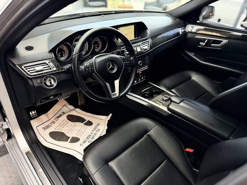 Used 2016 Mercedes-Benz E 350 Sedan image 4