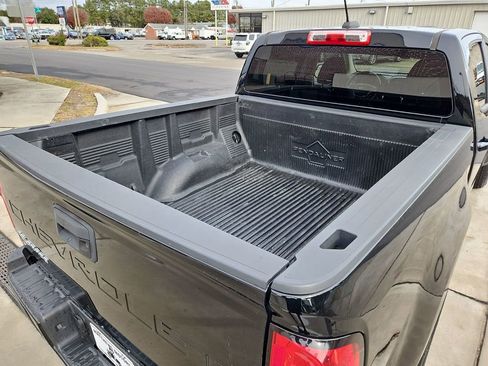 Used 2021 Chevrolet Colorado LT image 30