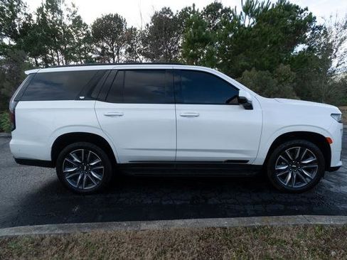 Used 2023 Cadillac Escalade Sport image 2