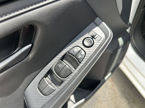 Used 2025 Nissan Sentra S FWD image 14
