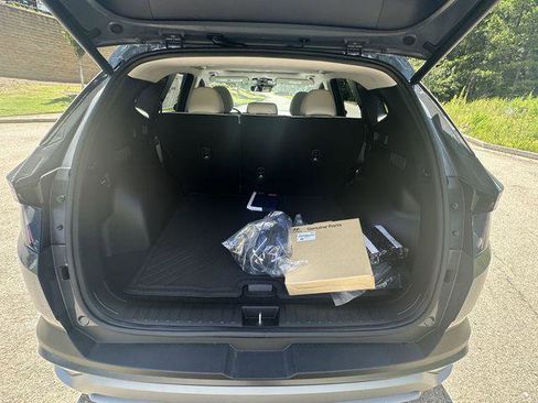 New 2025 Hyundai Tucson SEL image 18