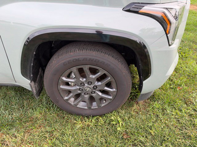 Used 2026 Toyota Sequoia Platinum AWD/4WD image 12