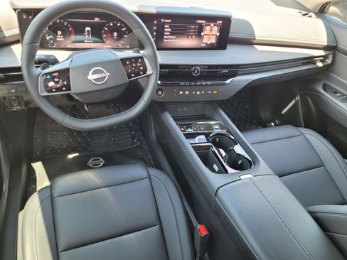 Used 2025 Nissan Murano SV AWD/4WD image 17