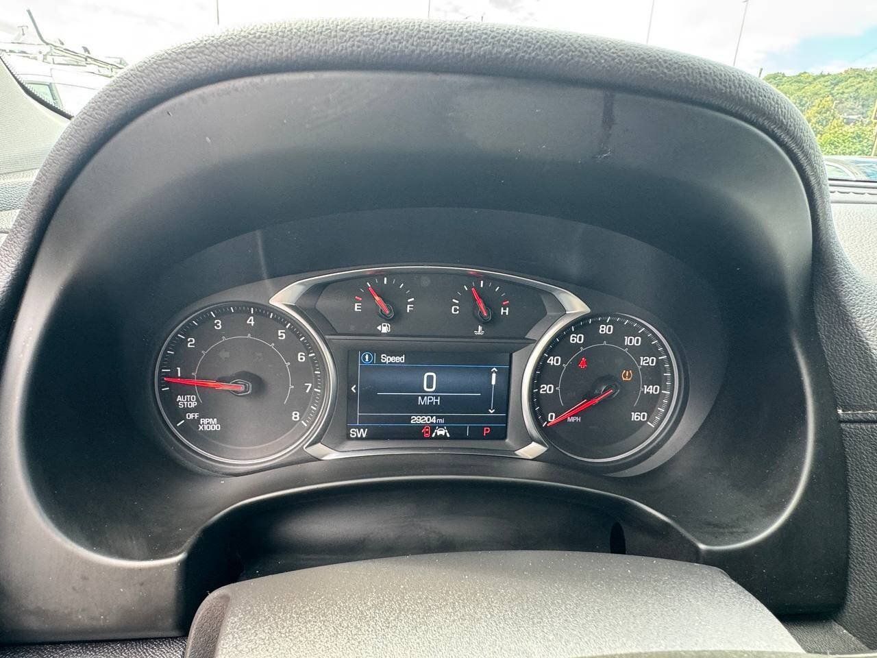 Used 2024 GMC Terrain SLE AWD/4WD image 13