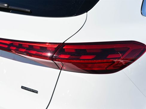 New 2025 Audi Q5 Premium Plus image 16