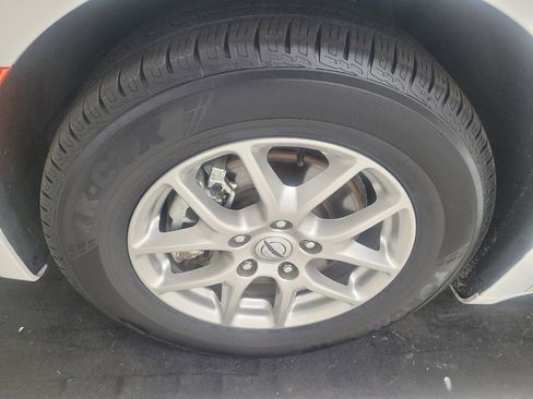 Used 2024 Chrysler Voyager LX FWD image 31