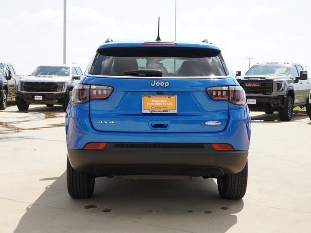 Used 2023 Jeep Compass Latitude AWD/4WD image 8