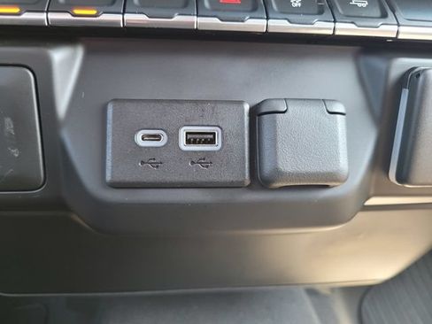 Used 2023 Chevrolet Silverado 1500 Custom RWD image 25