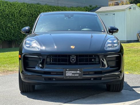 Certified 2025 Porsche Macan AWD/4WD image 11