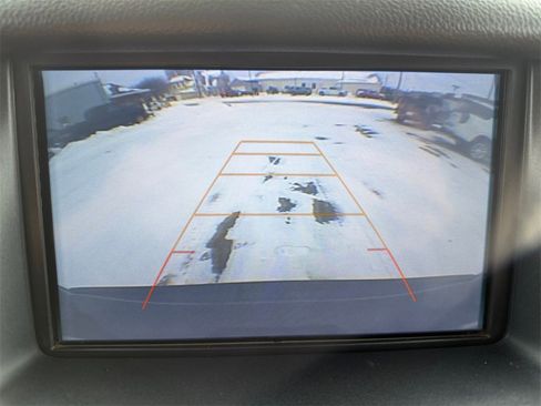 Used 2018 Chevrolet Suburban LT image 30