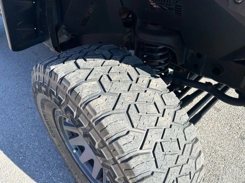 Used 2018 Jeep Wrangler Unlimited Sport S AWD/4WD image 17