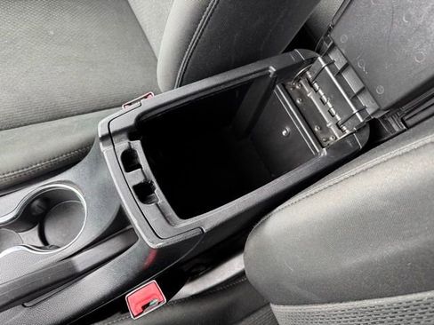 Used 2011 Chrysler 200 Touring image 17