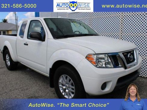 Used 2018 Nissan Frontier SV image 1