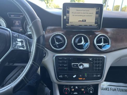 Used 2015 Mercedes-Benz GLA 250 4MATIC image 22