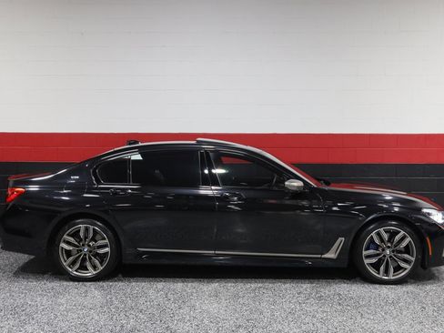 Used 2017 BMW M760i xDrive image 7