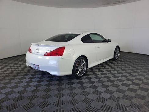Used 2011 INFINITI G37 Sport w/ Aerodynamic Pkg image 4