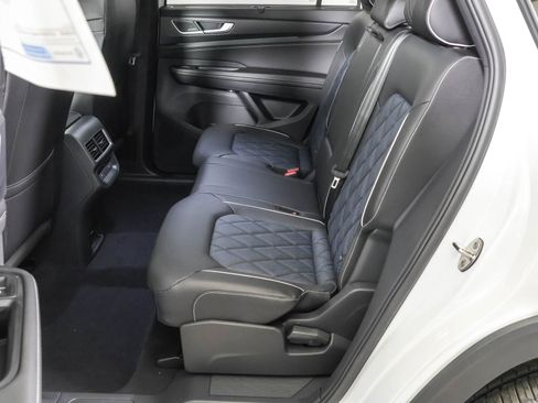 New 2026 Volkswagen Atlas Cross Sport SEL Premium R-Line AWD/4WD image 35