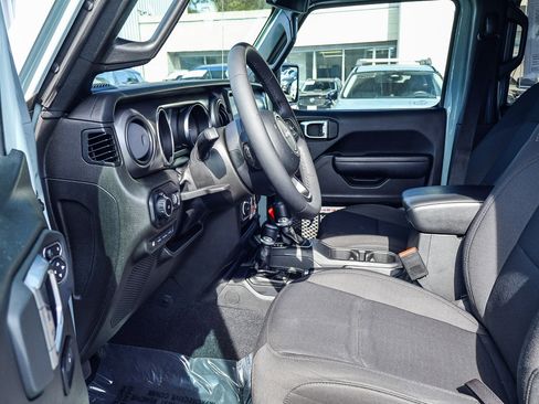 Used 2023 Jeep Wrangler Unlimited w/ 8.4" Radio Group image 2