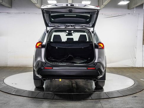 Certified 2023 Toyota RAV4 XLE FWD image 27
