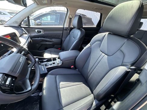 New 2026 Kia Sorento SX image 3