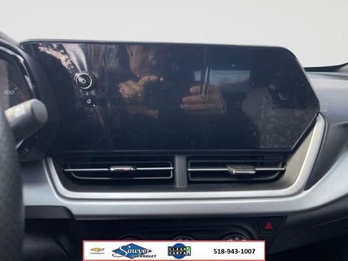 Used 2024 Chevrolet Trax RS w/ Driver Confidence Package FWD image 20