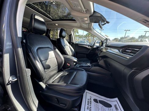 Used 2022 Ford Escape Titanium w/ Class II Trailer Tow Package image 23