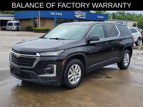 Used 2022 Chevrolet Traverse LS FWD image 2