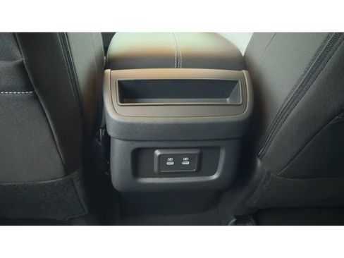 New 2026 Nissan Pathfinder SV image 31