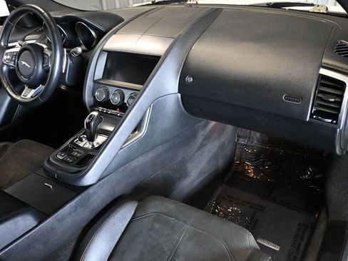 Used 2020 Jaguar F-TYPE Coupe RWD image 10
