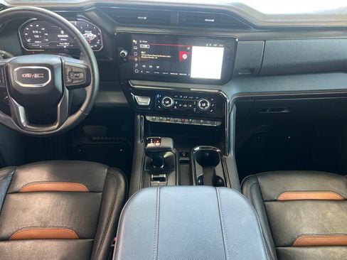 Used 2024 GMC Sierra 1500 AT4 image 10