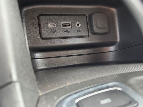 Used 2024 Chevrolet Equinox LT AWD/4WD image 24