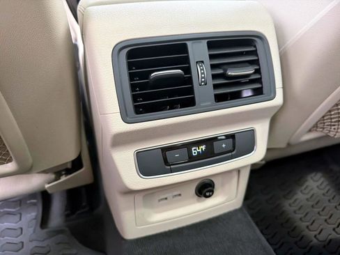 Used 2023 Audi Q5 2.0T Premium w/ Convenience Package AWD/4WD image 15