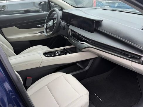 Certified 2025 Nissan Murano SV AWD/4WD image 9