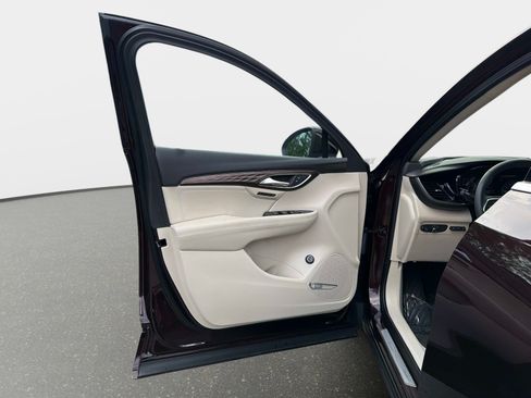 Used 2023 Buick Envision Avenir FWD image 33