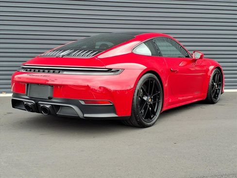 Used 2025 Porsche 911 Carrera GTS image 27