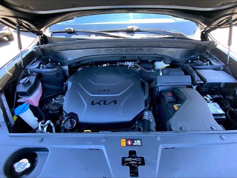 Used 2023 Kia Telluride S FWD image 11