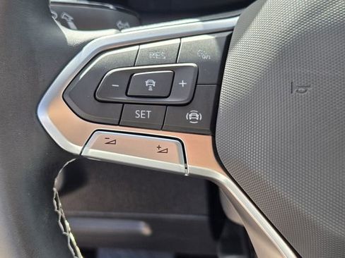 Used 2023 Volkswagen Atlas Cross Sport SE image 27