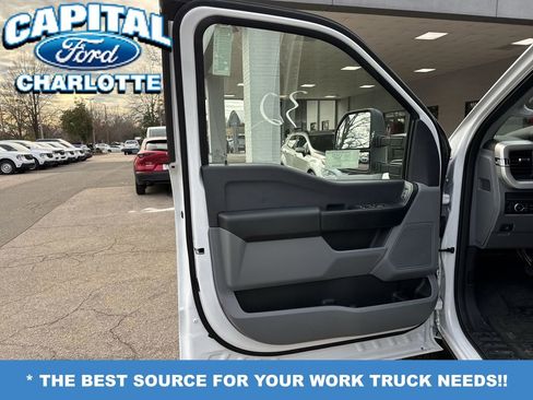 New 2025 Ford F350 XL w/ XL Chrome Package image 21