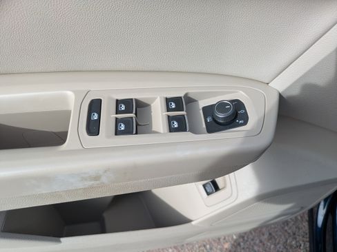 Used 2019 Volkswagen Atlas SE w/ Towing Package image 21