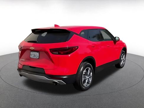 Used 2025 Chevrolet Blazer LT FWD image 14