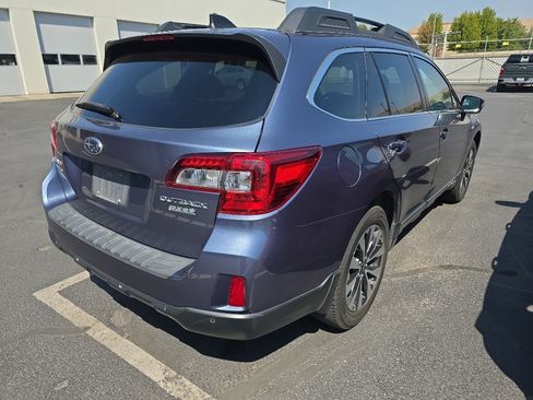 Used 2017 Subaru Outback 2.5i Limited AWD/4WD image 3