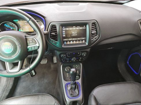 Used 2019 Jeep Compass Trailhawk image 10