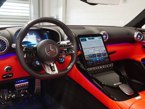 Certified 2022 Mercedes-Benz SL 55 AMG 4MATIC image 17
